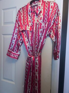 Emma & Michele Fuchsia Chain-Print Satin Shirt Dress
